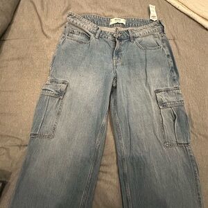 brand new hollister low rise baggy jeans